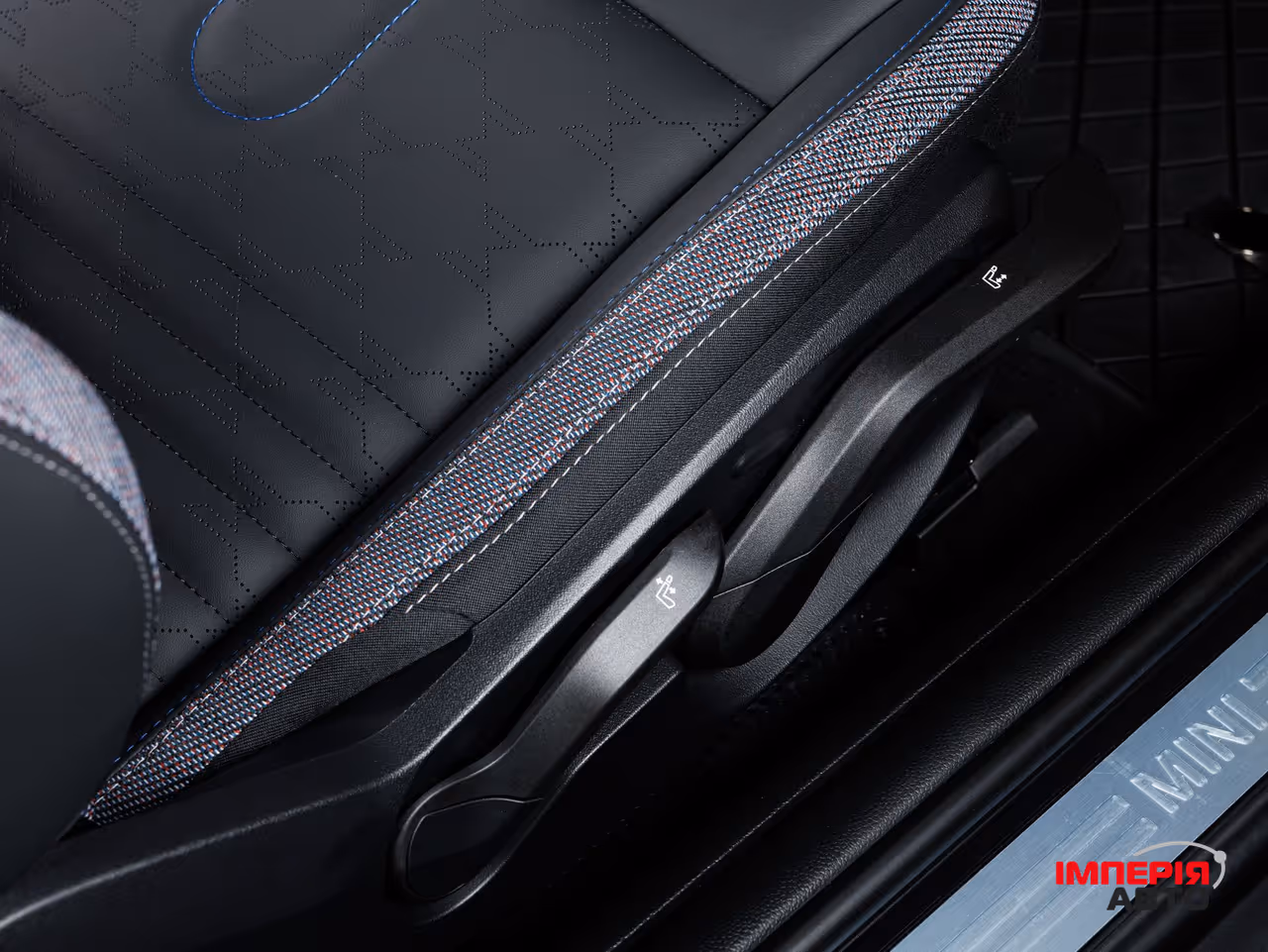 Mini Hatch - фото 41