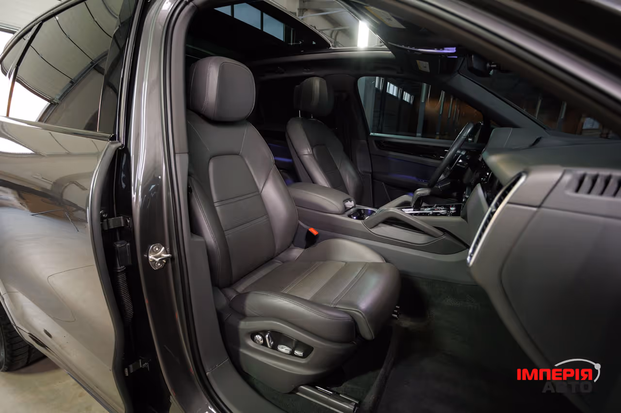 Porsche Cayenne - фото 13