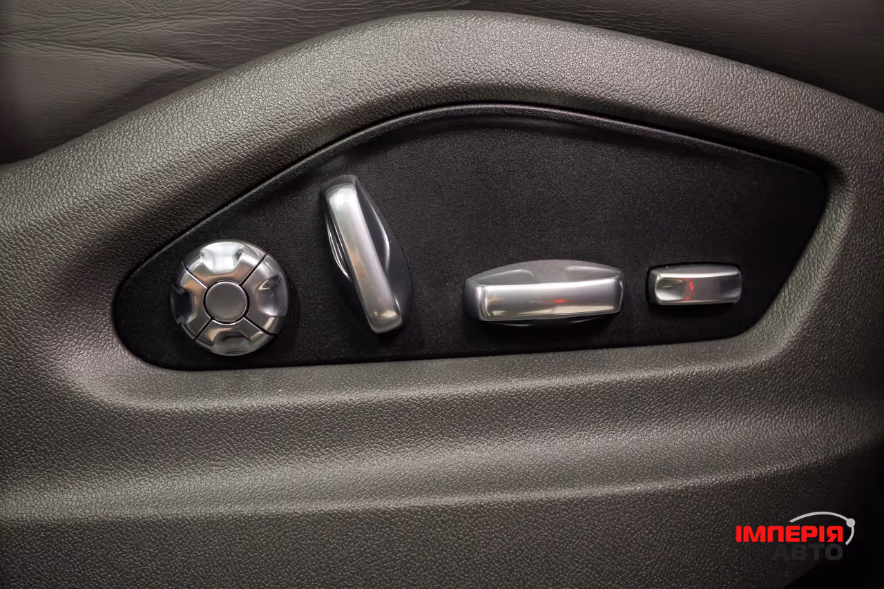 Porsche Cayenne - фото 14