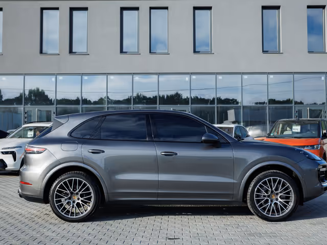 Porsche Cayenne - зображення 2