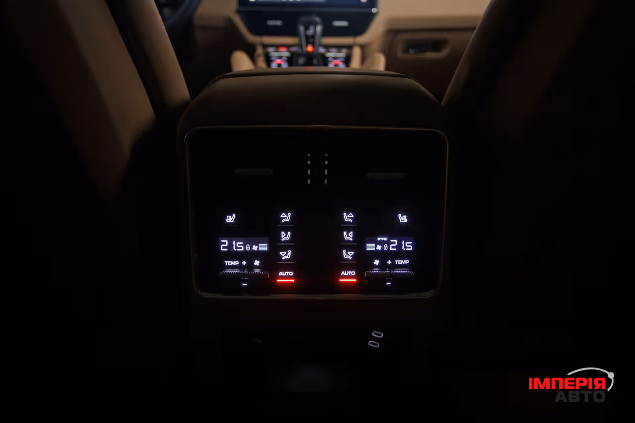 Porsche Cayenne - фото 13