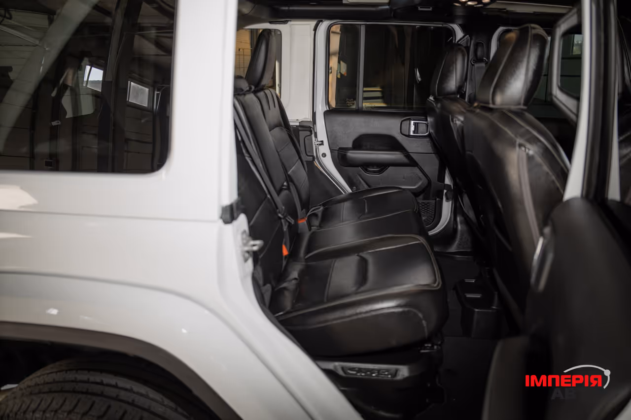 Jeep Wrangler - фото 37