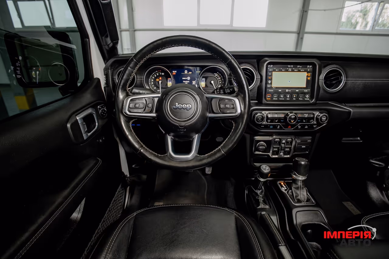 Jeep Wrangler - фото 13