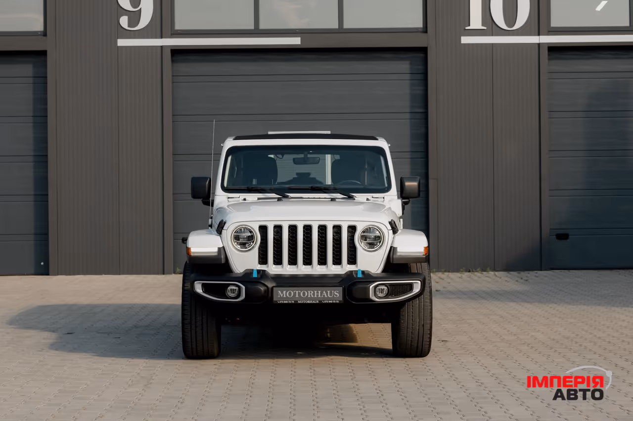 Jeep Wrangler - фото 8