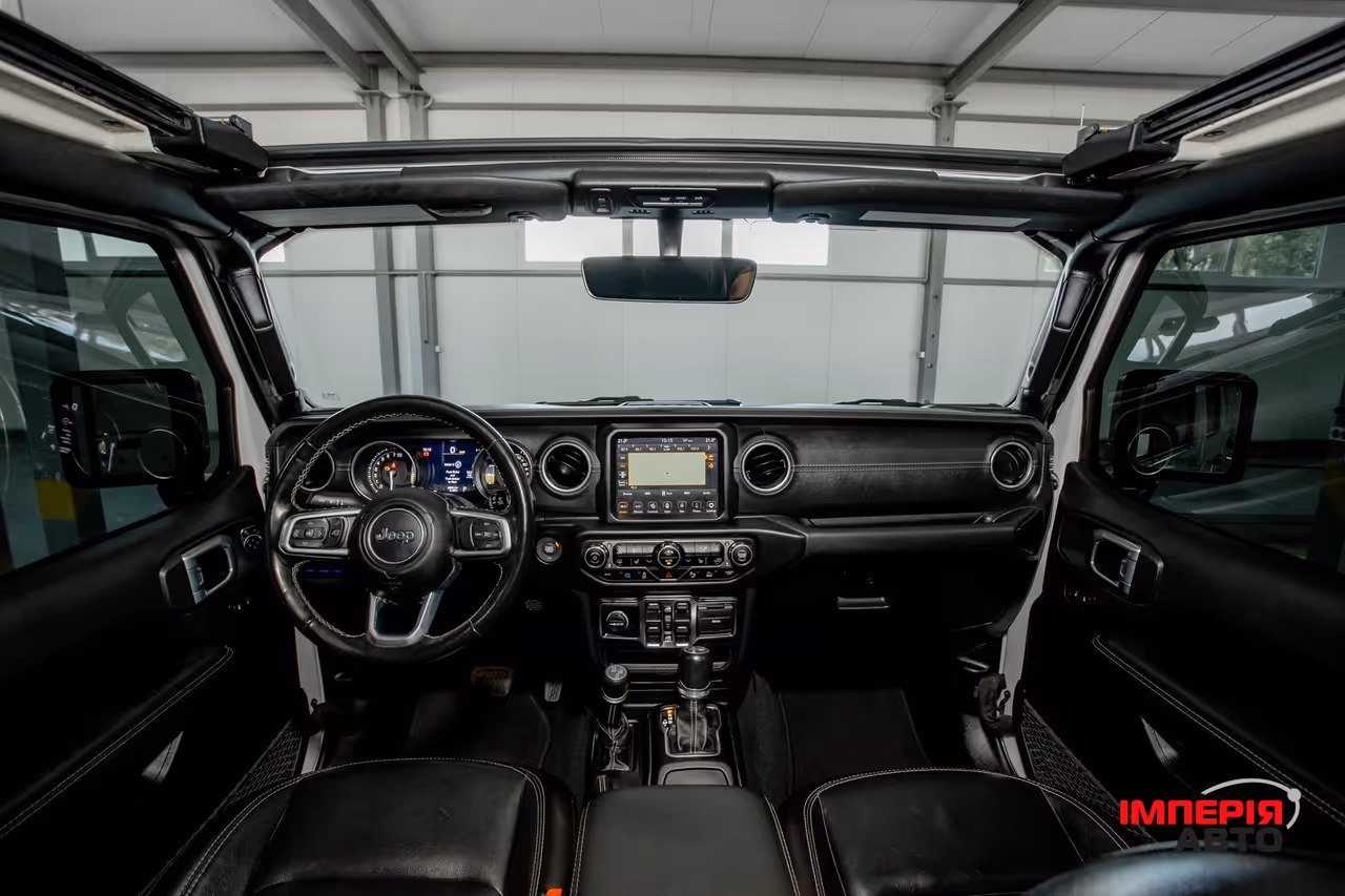 Jeep Wrangler - фото 9
