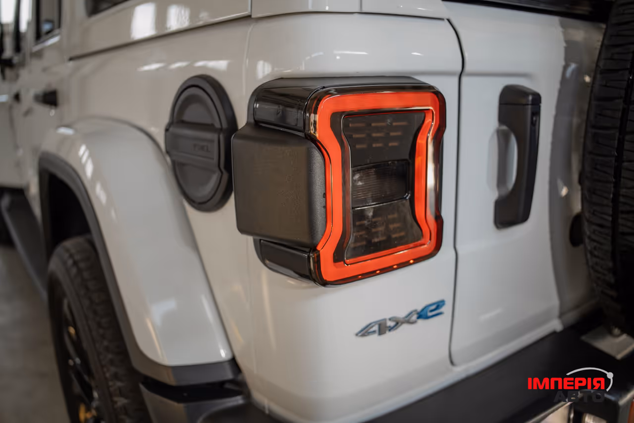 Jeep Wrangler - фото 33