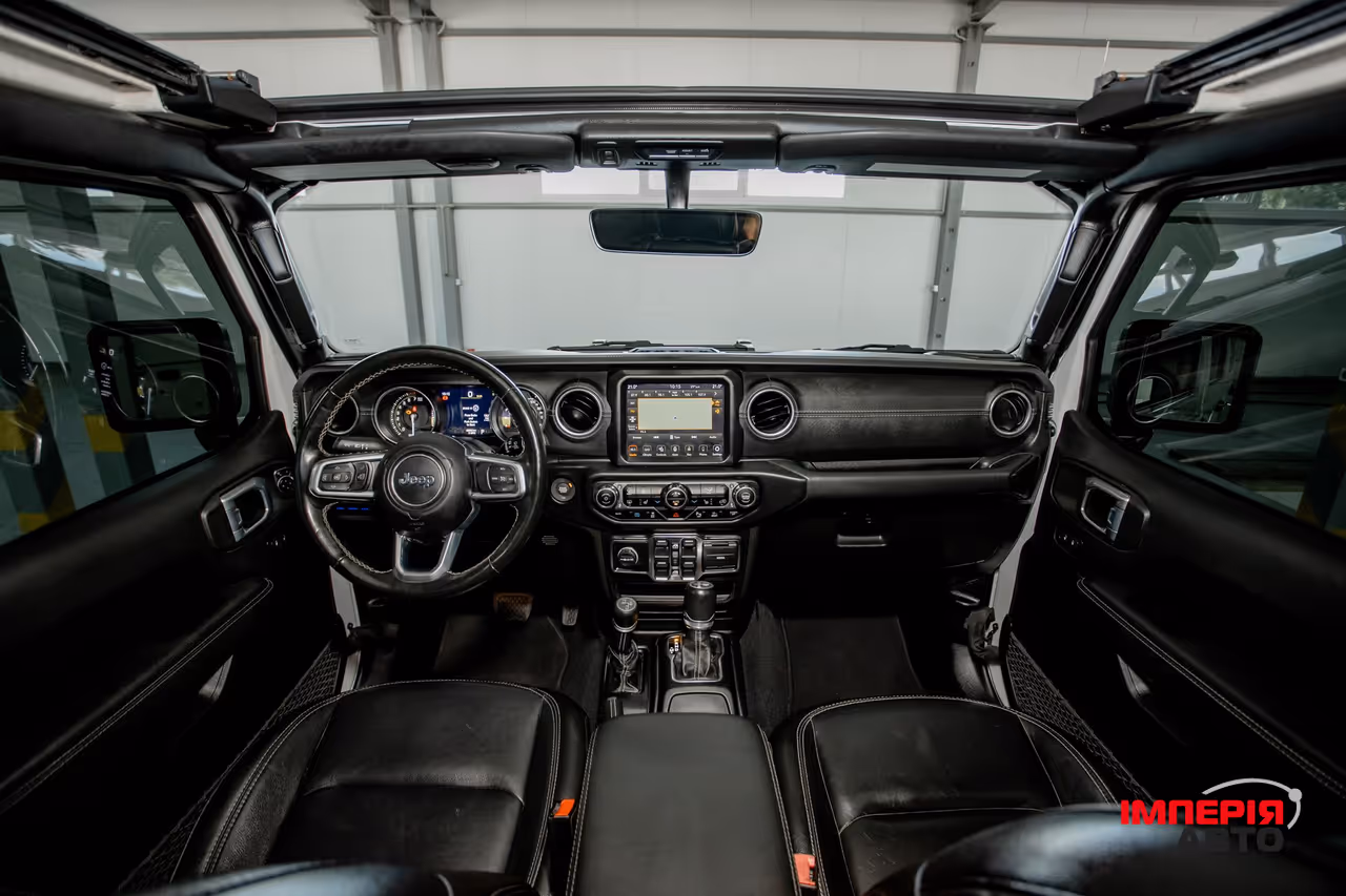 Jeep Wrangler - фото 10