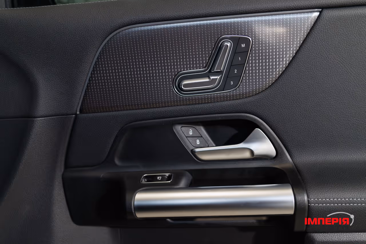Mercedes-Benz GLA - фото 32
