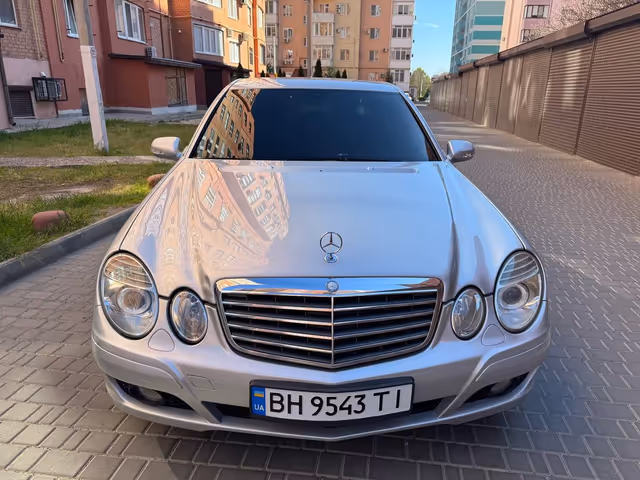 Mercedes-Benz E-Класс - зображення 4