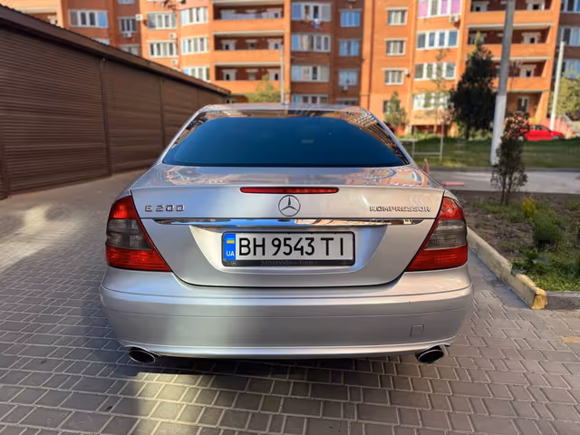 Mercedes-Benz E-Класс - зображення 5