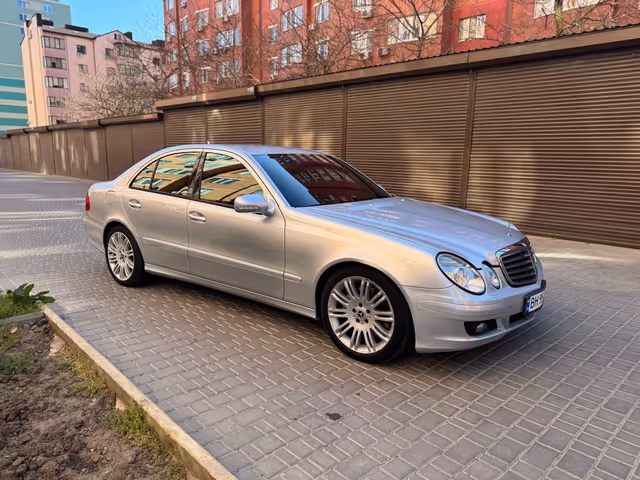 Mercedes-Benz E-Класс - зображення 4