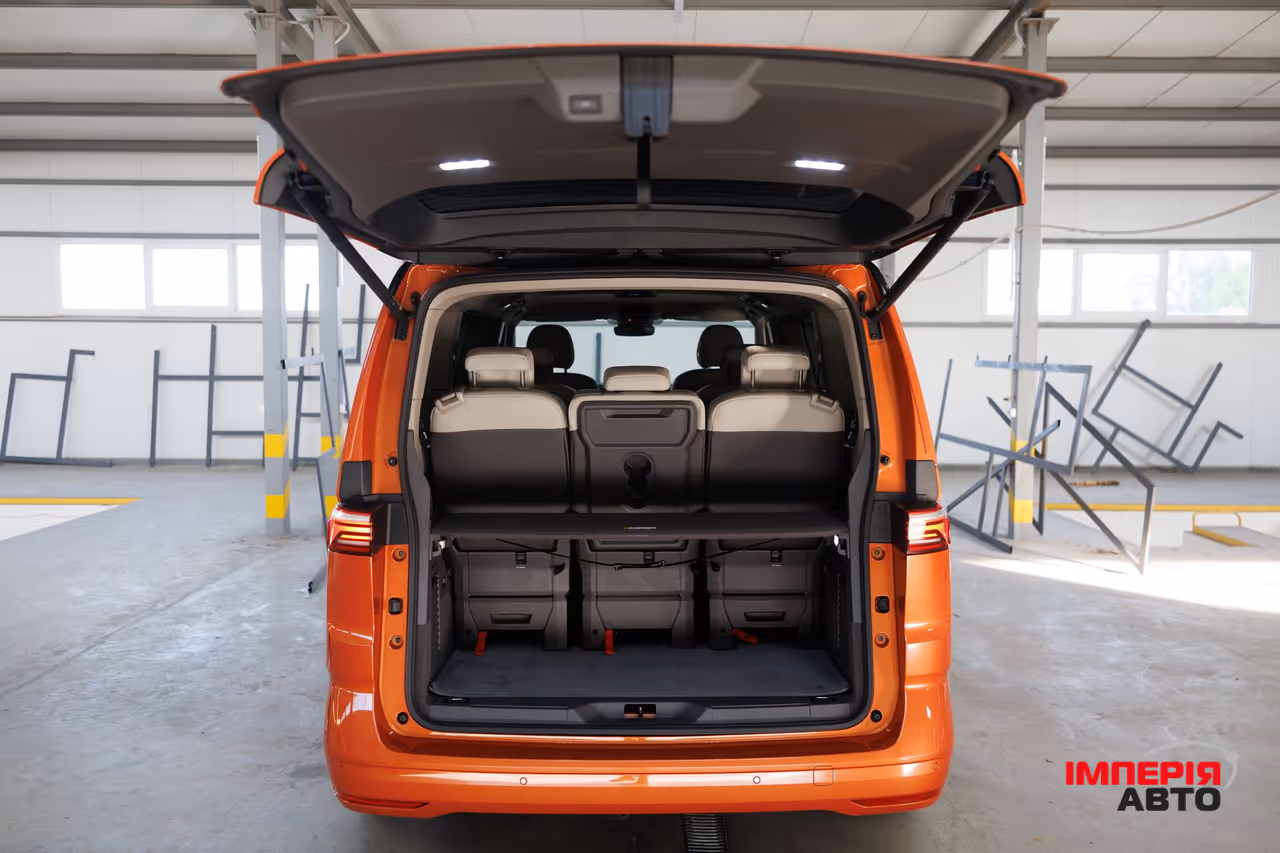 Volkswagen Multivan - фото 14