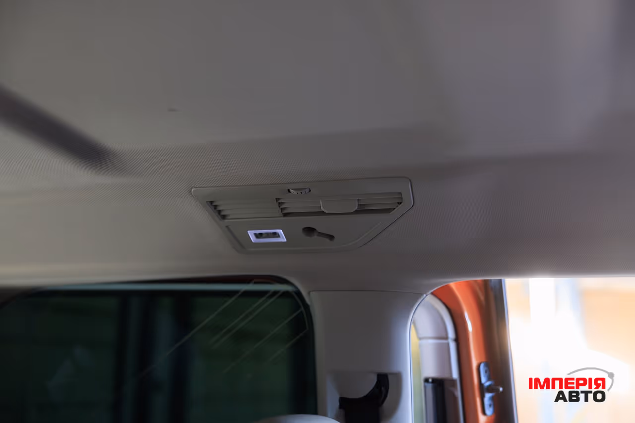 Volkswagen Multivan - фото 51
