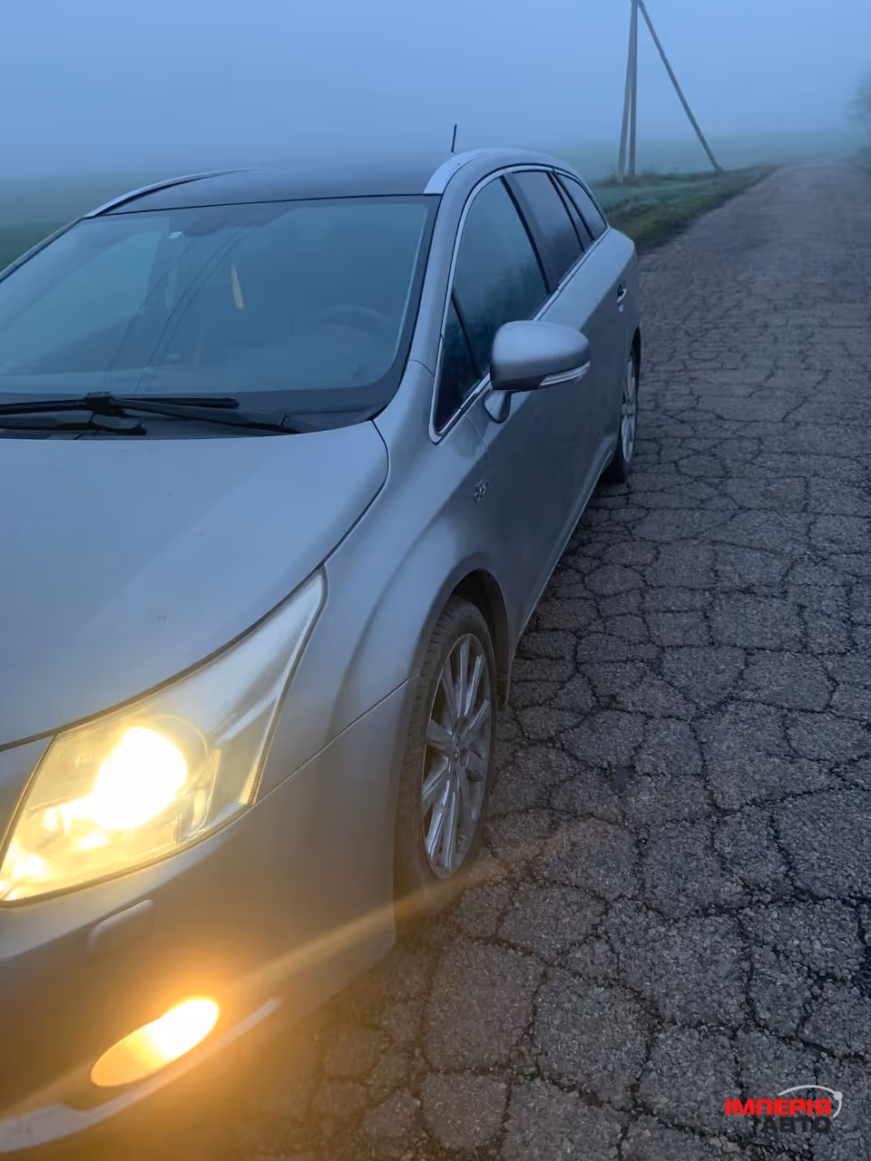 Toyota Avensis - фото 6