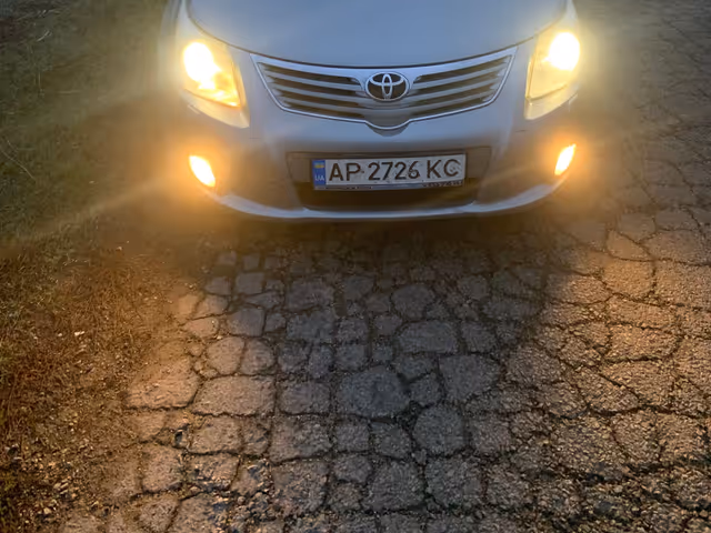 Toyota Avensis - зображення 1