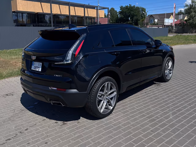 Cadillac XT4 - зображення 1