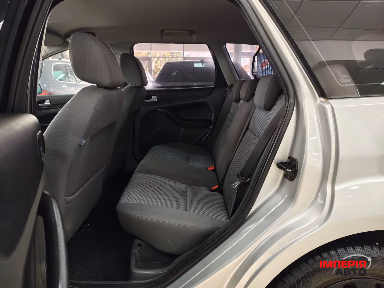 Ford Focus - фото 9