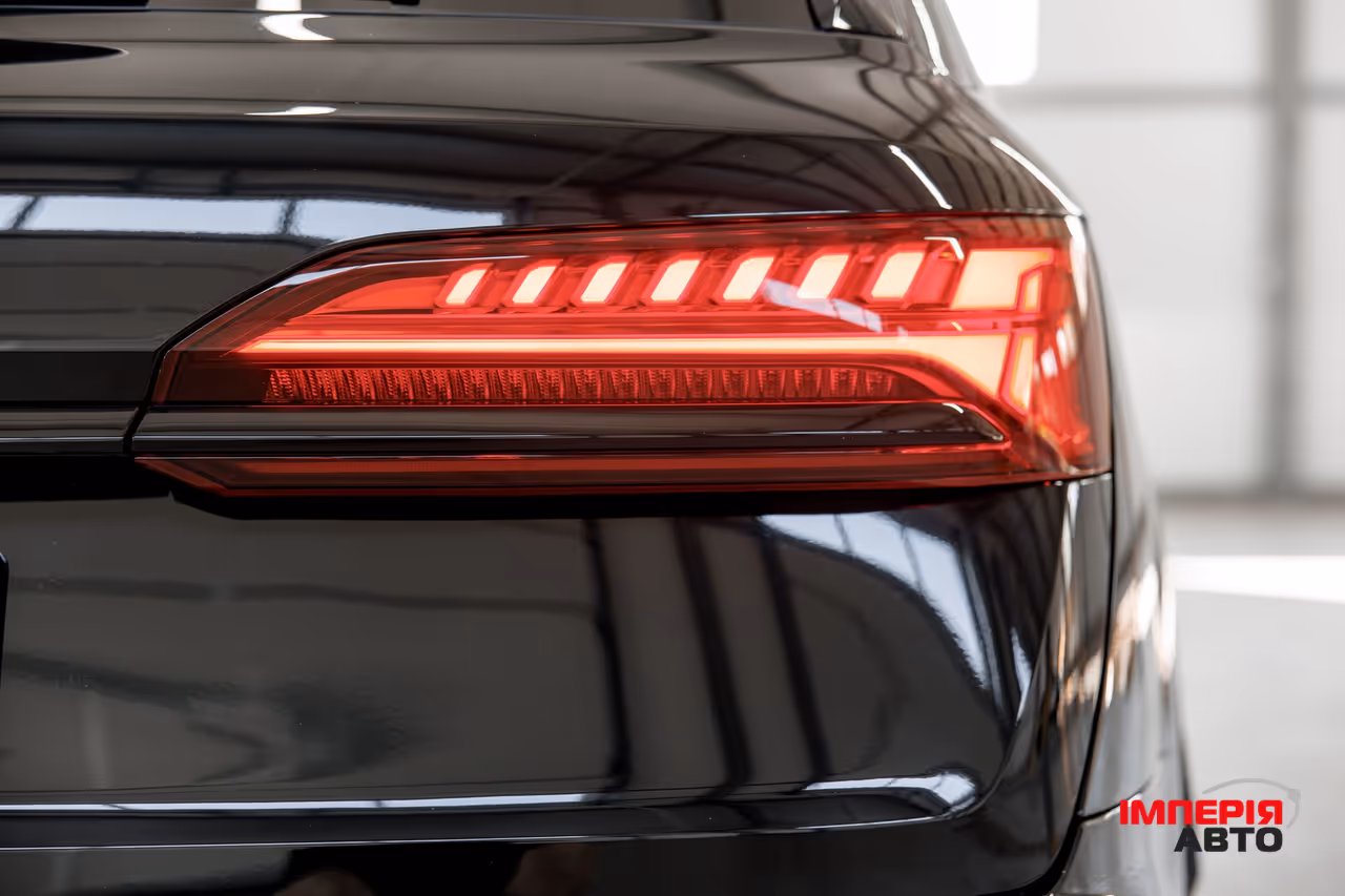 Audi Q7 - фото 59