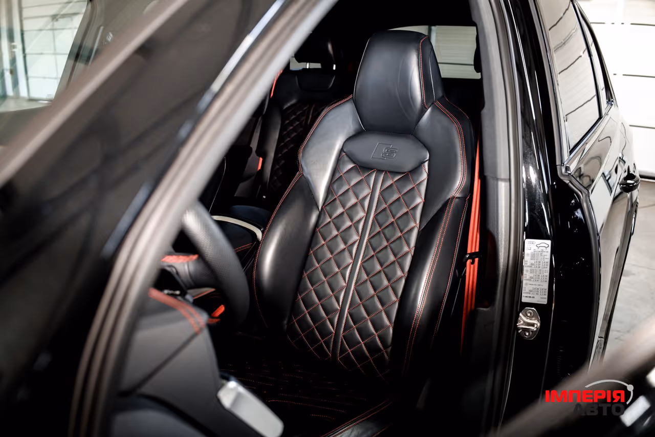 Audi Q7 - фото 18
