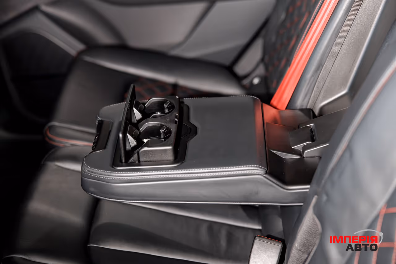 Audi Q7 - фото 44
