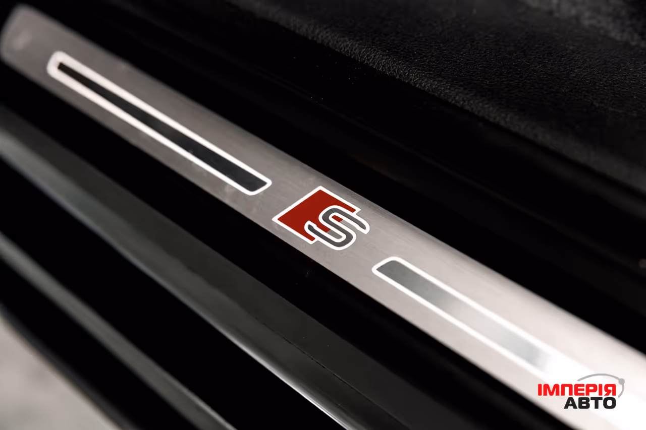 Audi Q7 - фото 26
