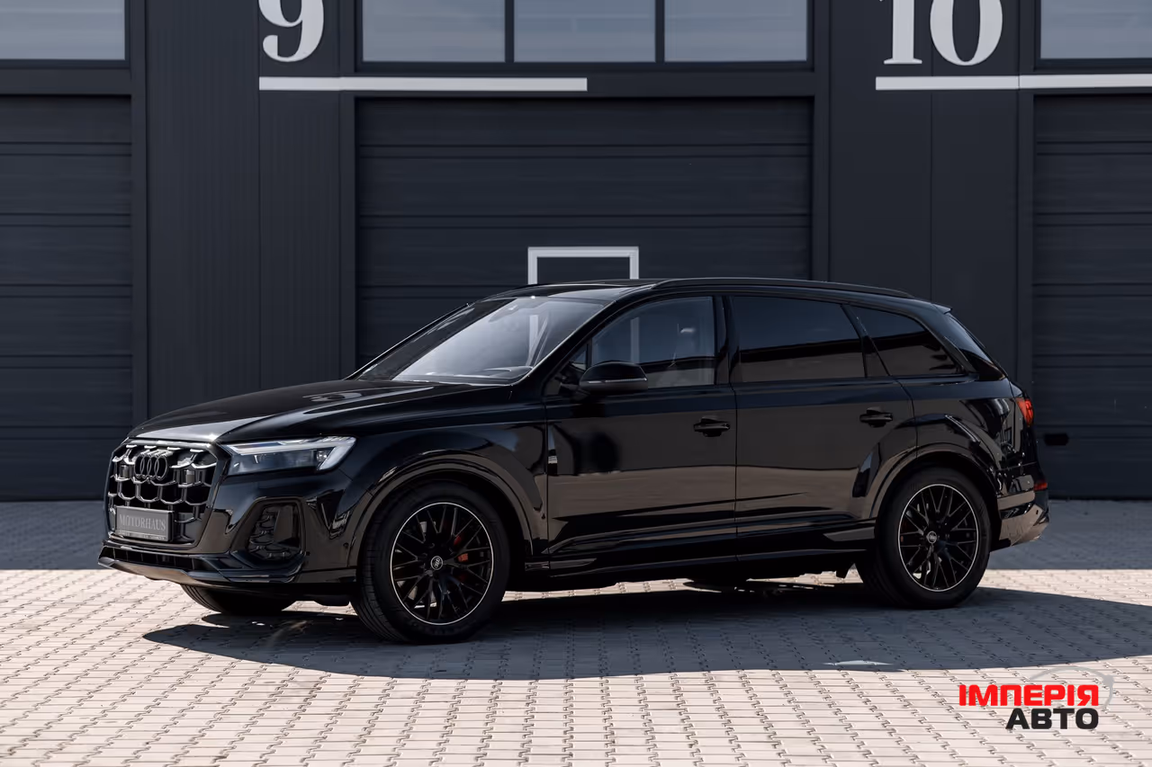 Audi Q7 - фото 8
