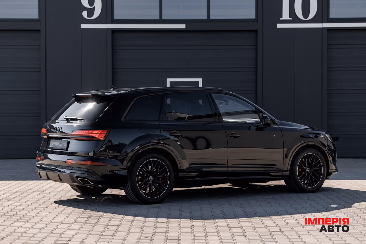 Audi Q7 - фото 4