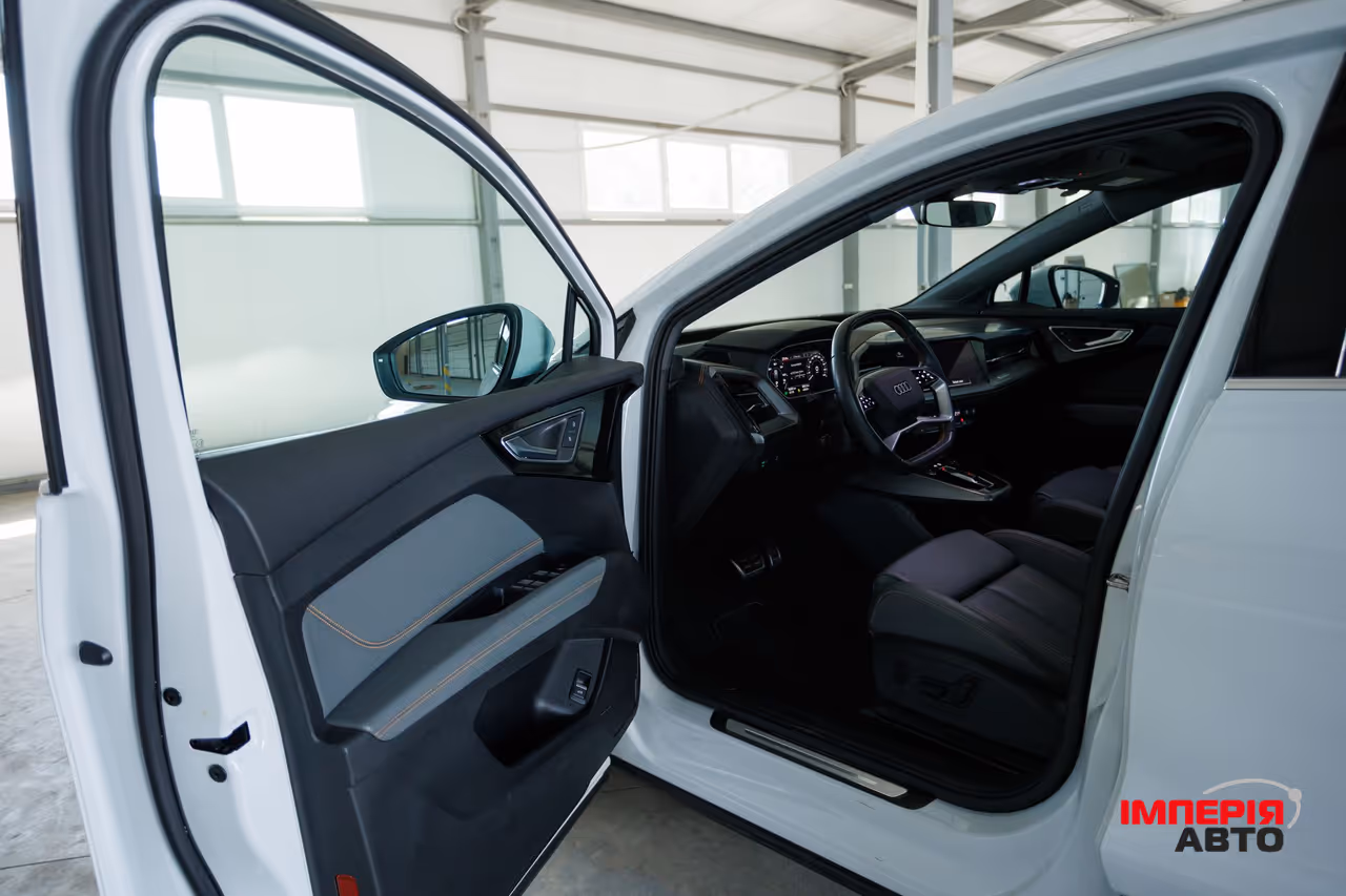 Audi Q4 e-tron - фото 16