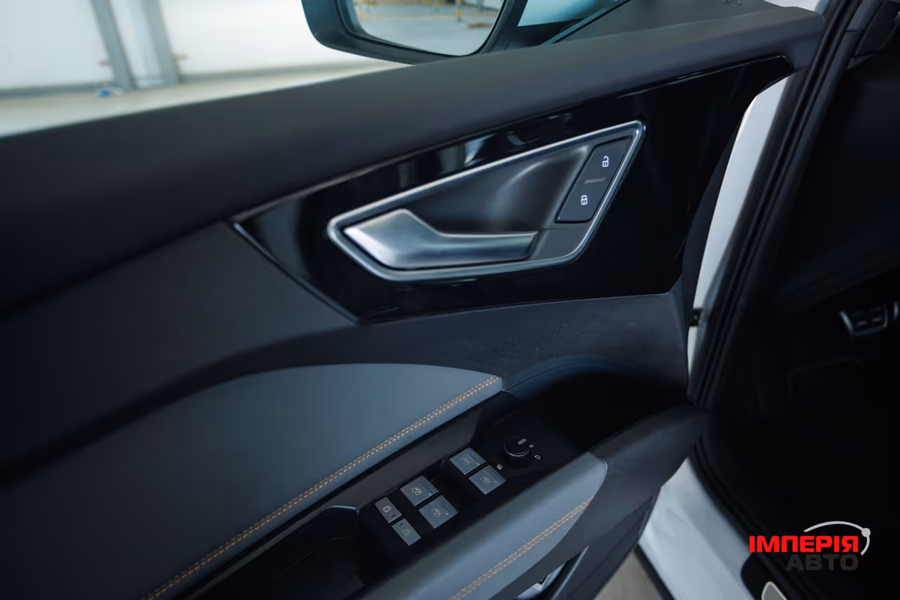 Audi Q4 e-tron - фото 17