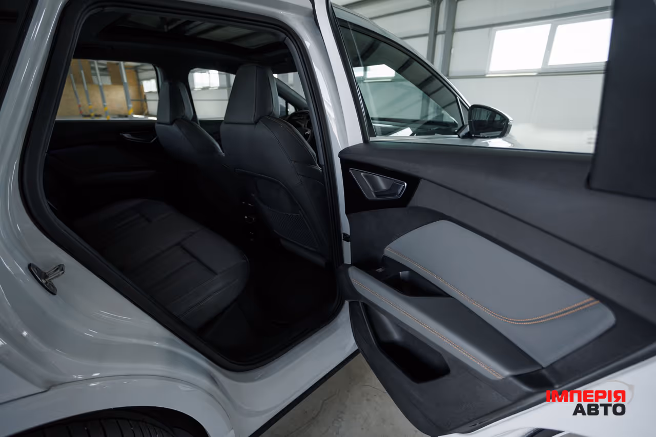 Audi Q4 e-tron - фото 28