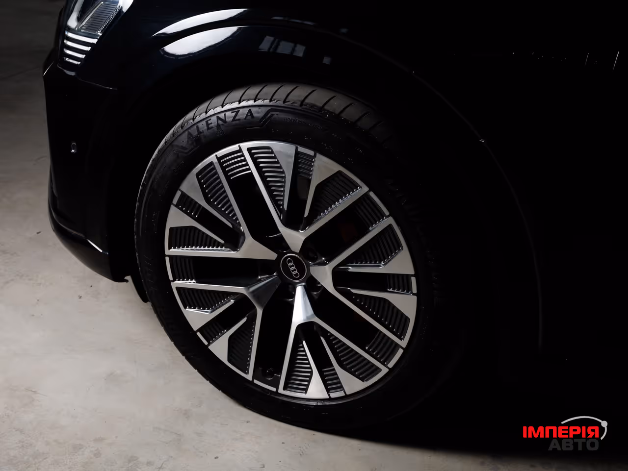 Audi Q8 e-tron - фото 15
