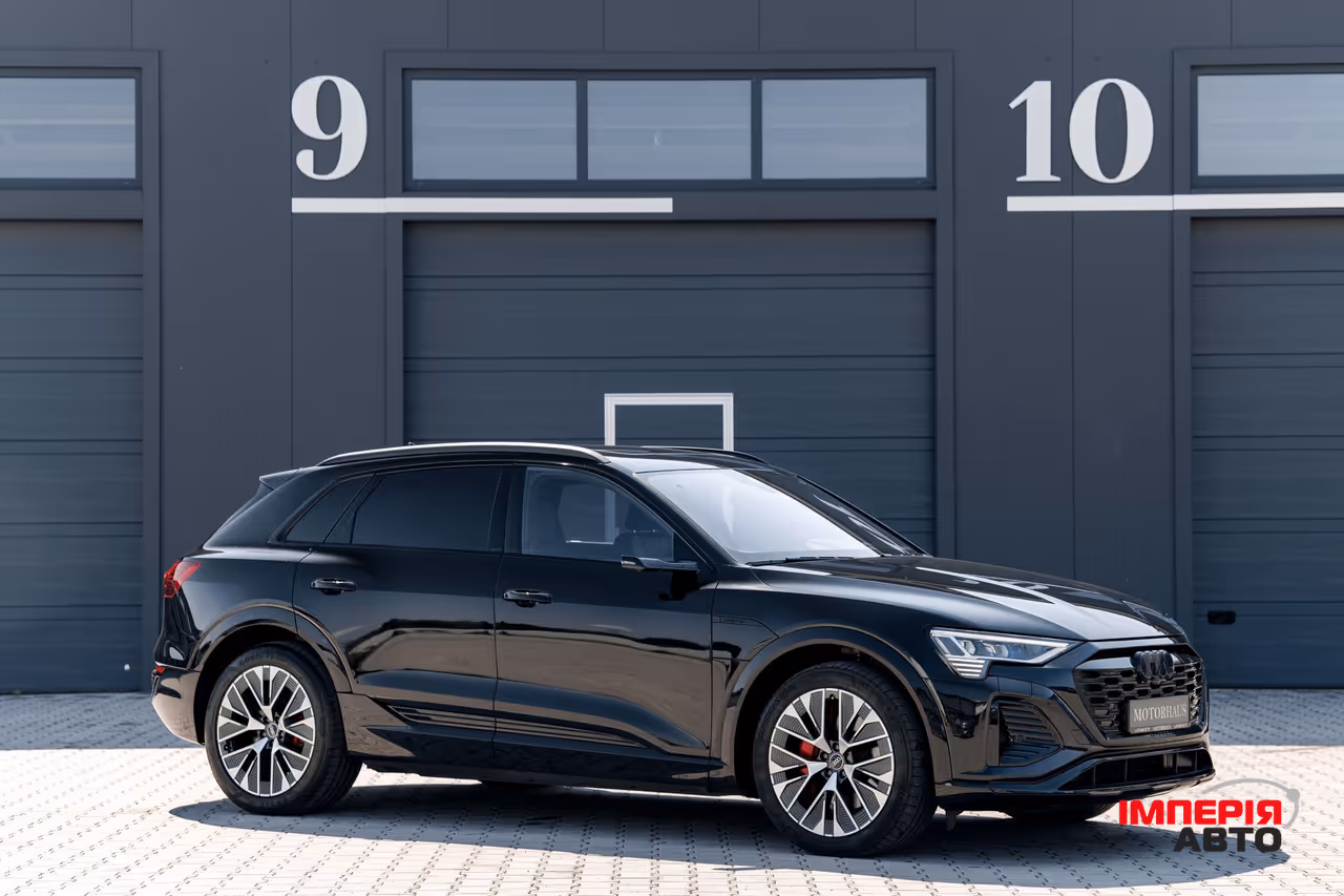 Audi Q8 e-tron - фото 1