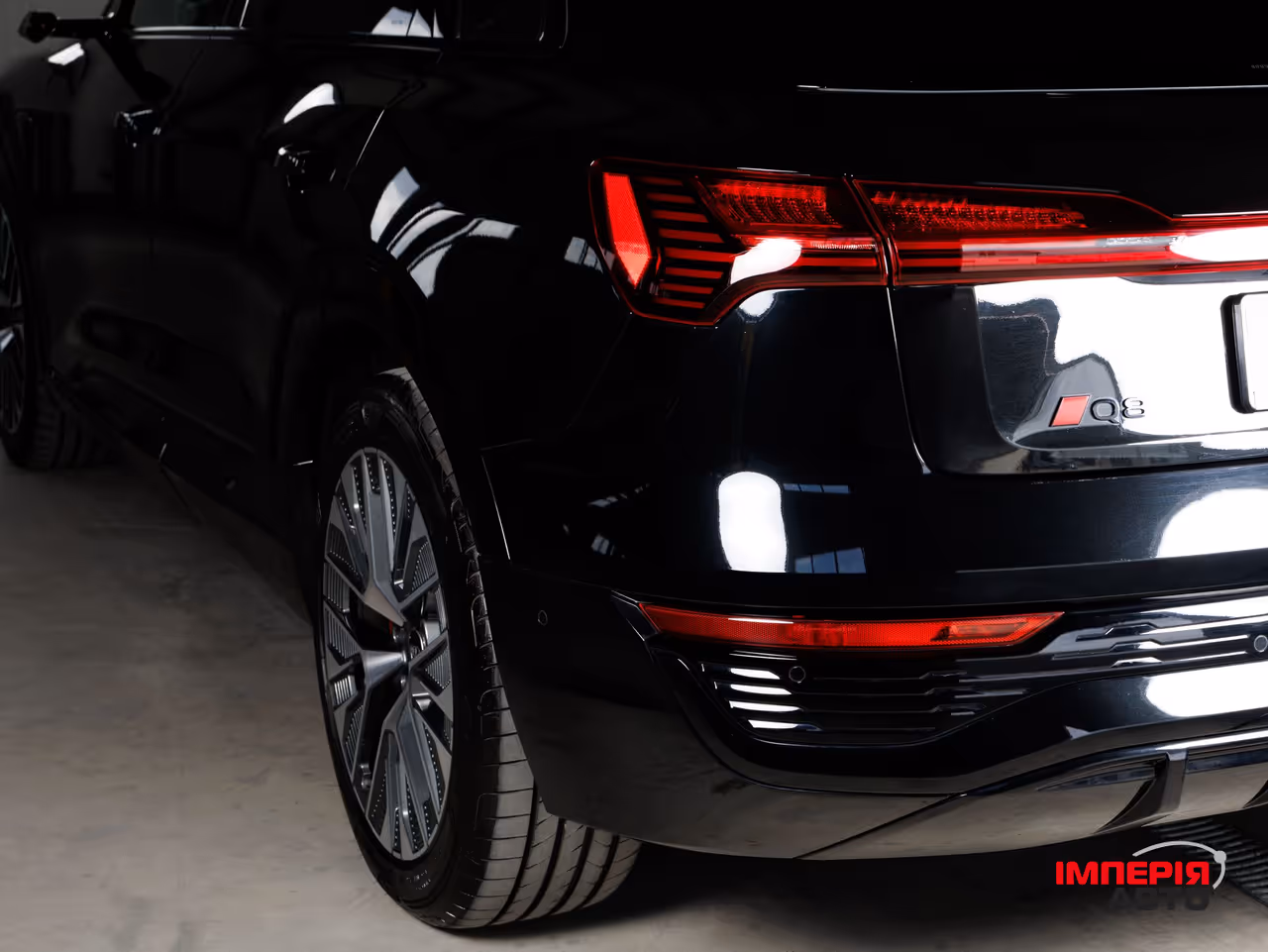 Audi Q8 e-tron - фото 18