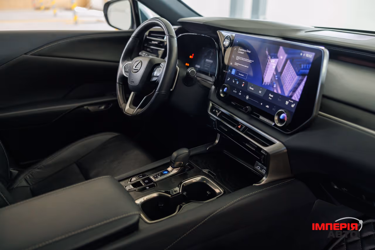 Lexus RX - фото 28