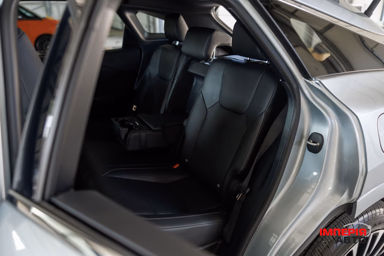 Lexus RX - фото 34