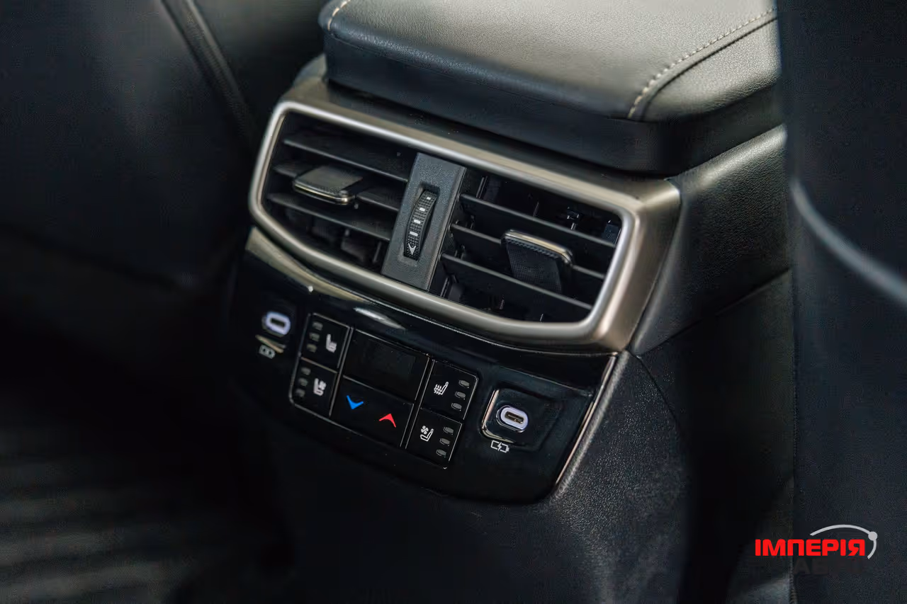 Lexus RX - фото 31