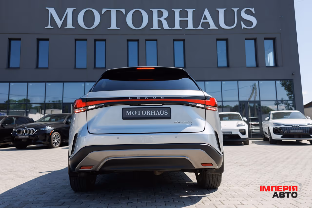 Lexus RX - фото 4