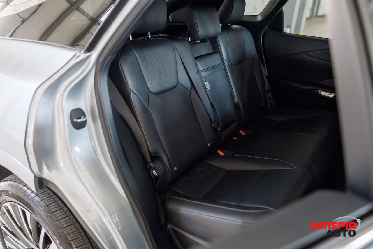 Lexus RX - фото 29