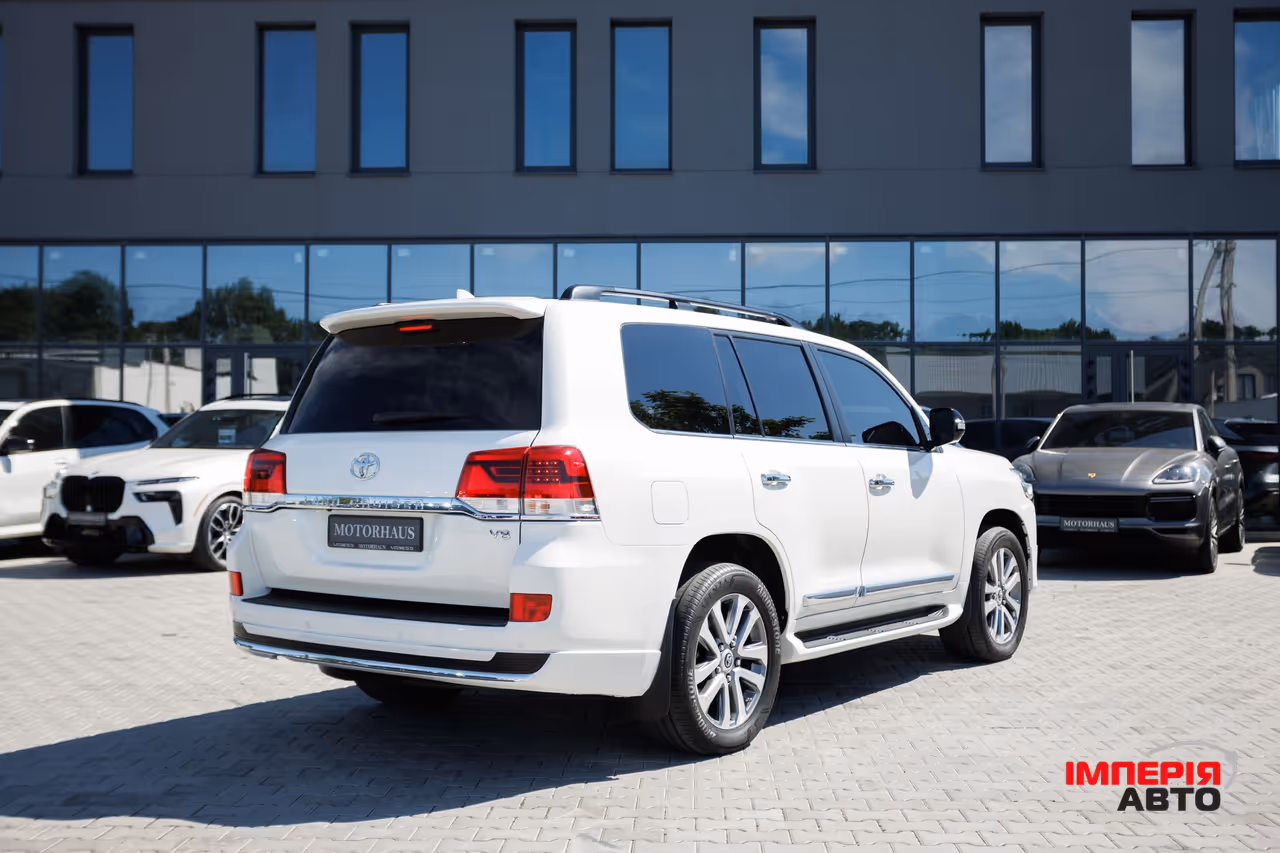Toyota Land Cruiser - фото 9