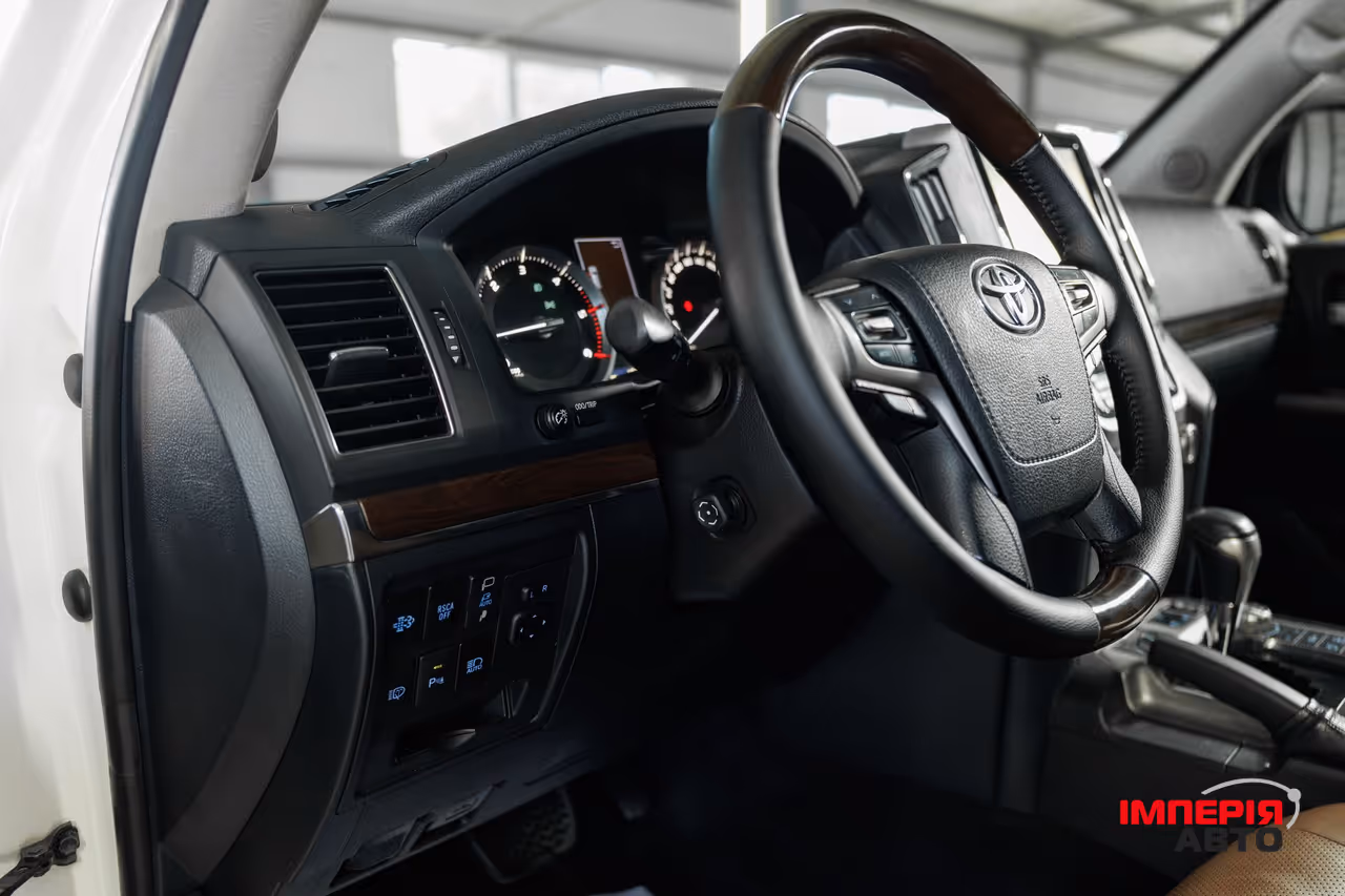 Toyota Land Cruiser - фото 21