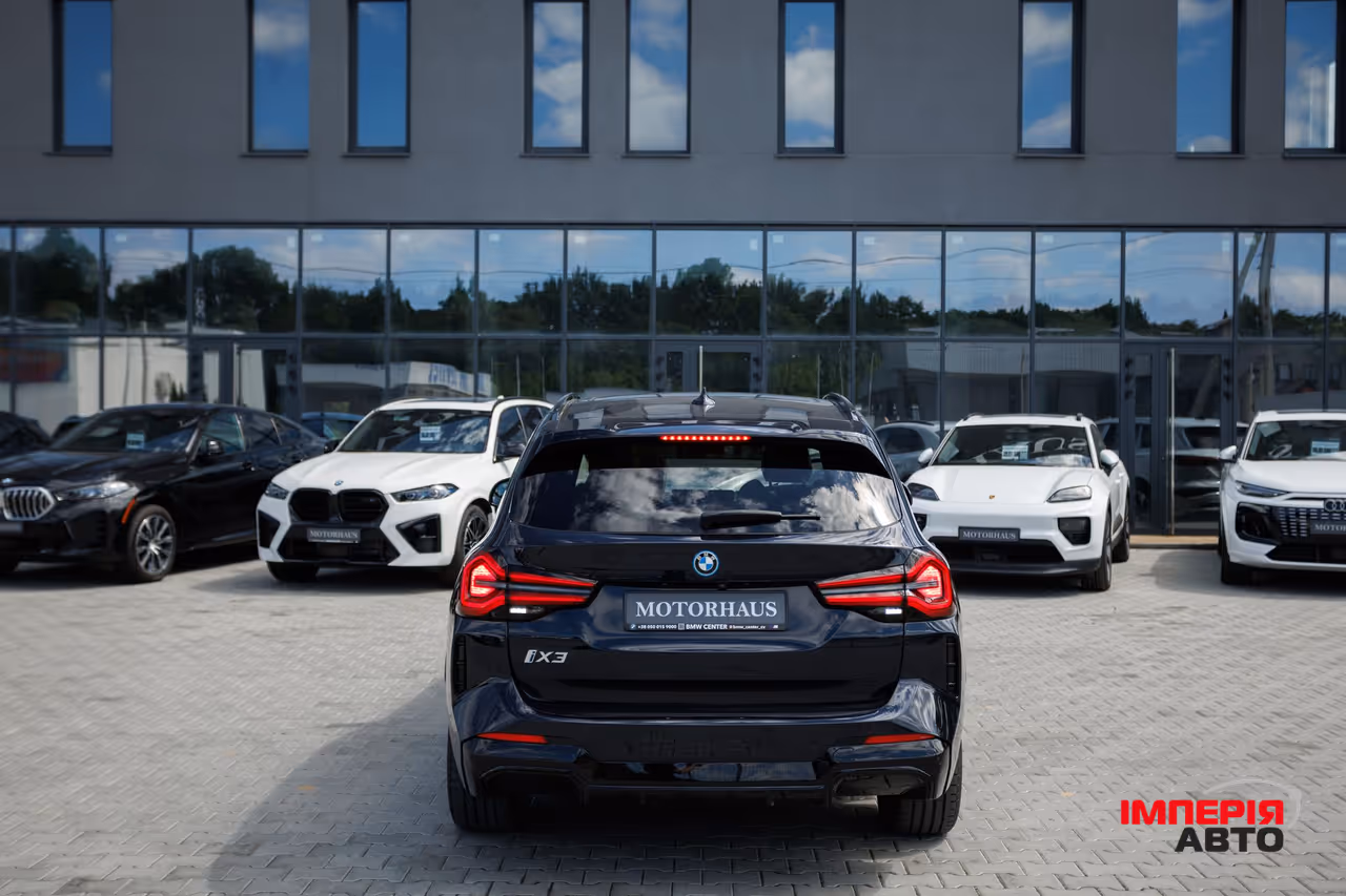 BMW iX3 - фото 5
