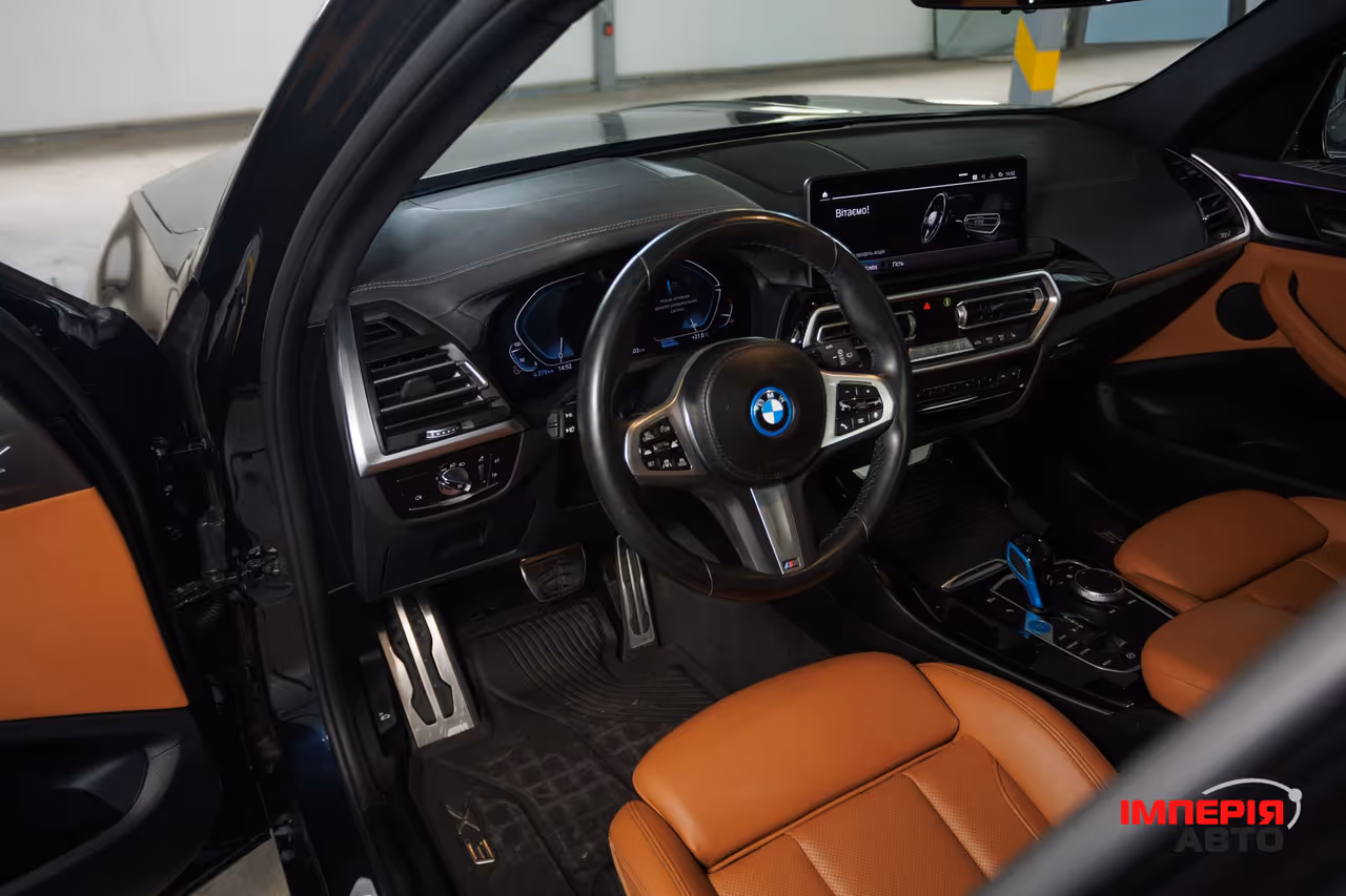 BMW iX3 - фото 13