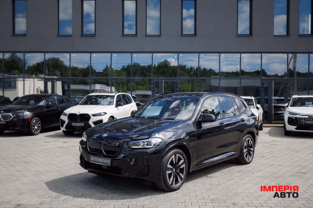 BMW iX3 - фото 8