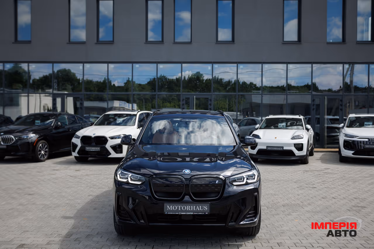 BMW iX3 - фото 9