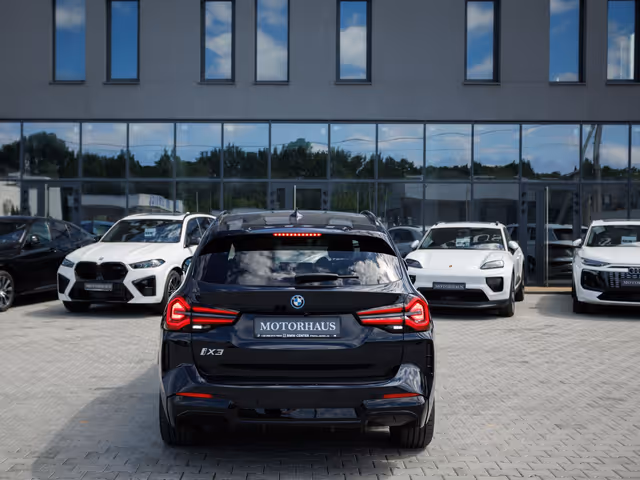 BMW iX3 - зображення 5