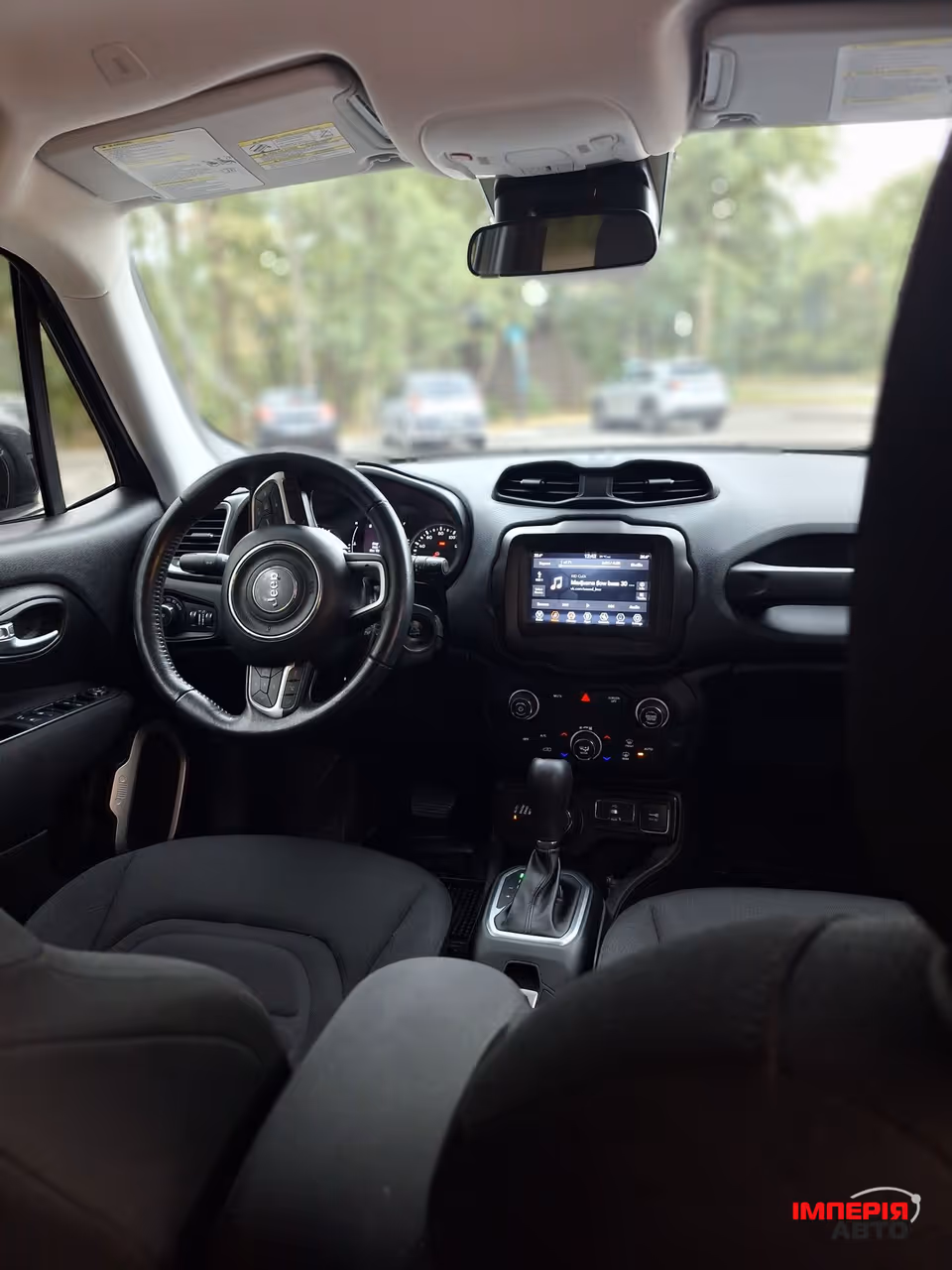 Jeep Renegade - фото 15