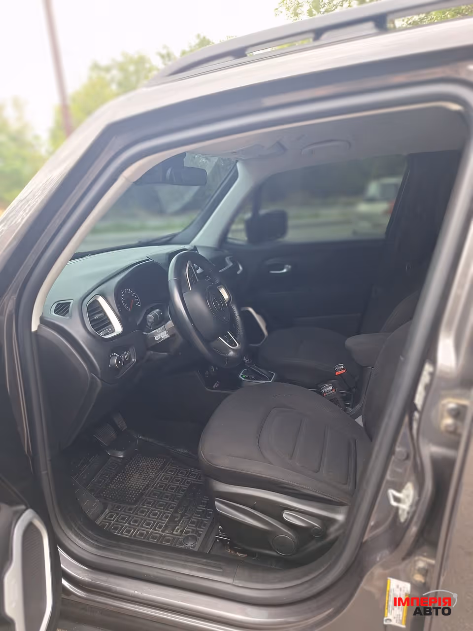 Jeep Renegade - фото 21