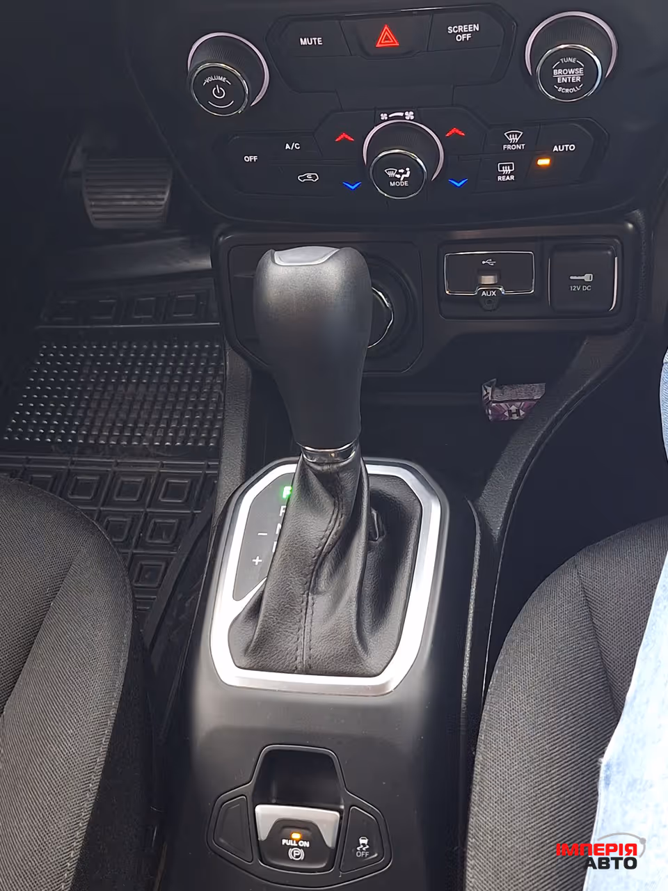 Jeep Renegade - фото 24