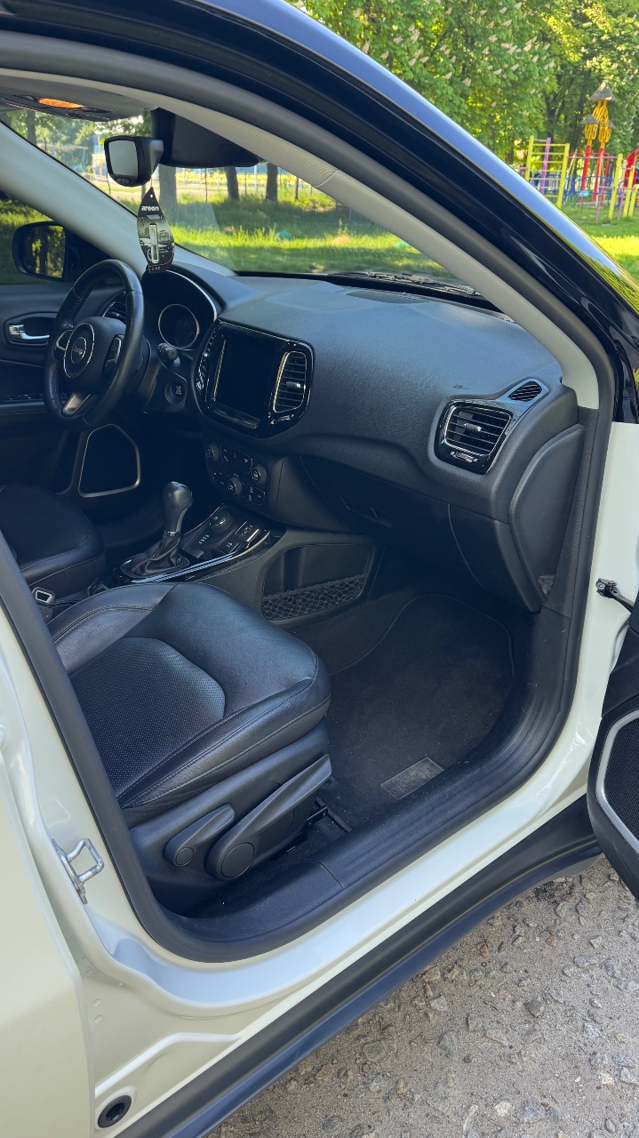 Jeep Compass - фото 18