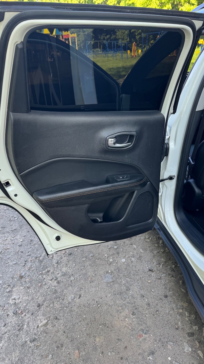 Jeep Compass - фото 4